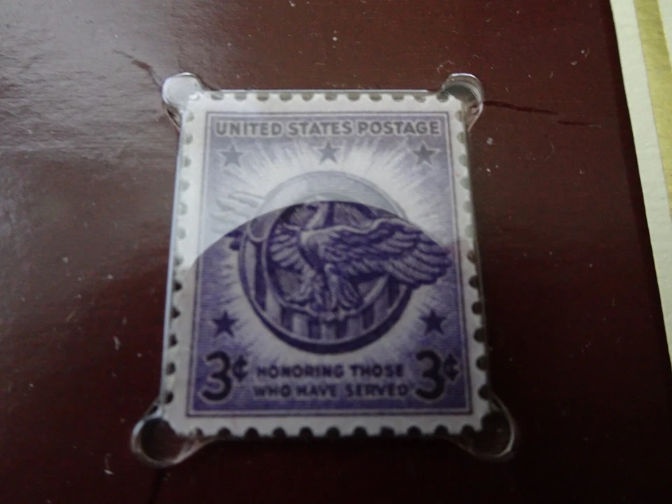 SELLOS HISTÓRICOS CONMEMORATIVOS DE VETERANOS DE LA SEGUNDA GUERRA MUNDIAL DE AMÉRICA 9 de mayo de 1946 Foto 4 de 4