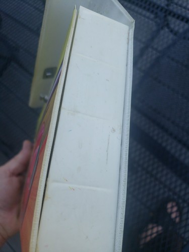 Vintage 1968 Hot Wheels 12 Car Collector’s Case Yellow (Empty) - Picture 15 of 15