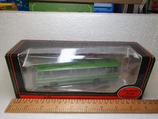 OO Scale 1:76 EFE 15709 Plaxton Coach 'Southdown' -new