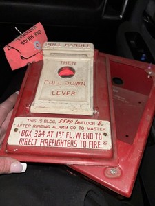 VINTAGE THE GAMEWELL COMPANY FIRE ALARM PULL DOWN CALL BOX