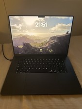 Apple MacBook Pro 16 M5 Pro 24GB 1TB Space Black 2026 - Mint, 55 Cycles, Boxed