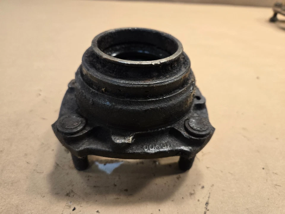 Buje de rueda de suspensión trasera original MG MGA 1500 1600 OEM Foto 2 de 4