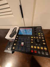 Akai Professional MPC ONE Production Center Bundle