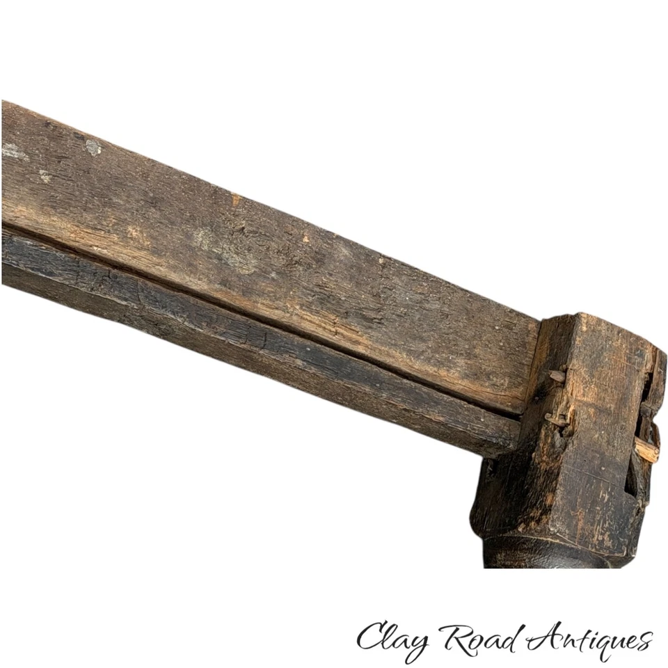 antiguo mueble de época peregrino tripulación patio armario siglo XVII siglo XVII tallado Foto 3 de 4