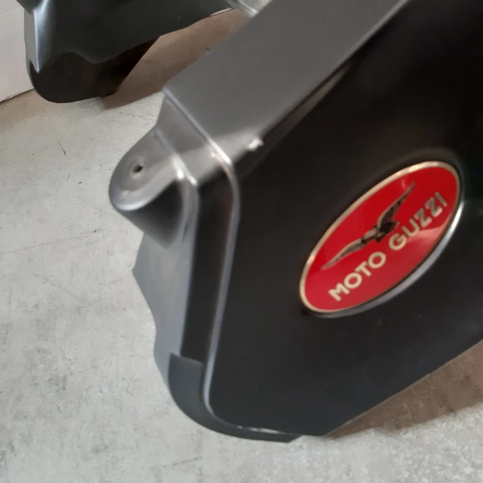 MOTO GUZZI STELVIO SERBATOIO USATO CON DANNO VERNICE Foto 4 de 4