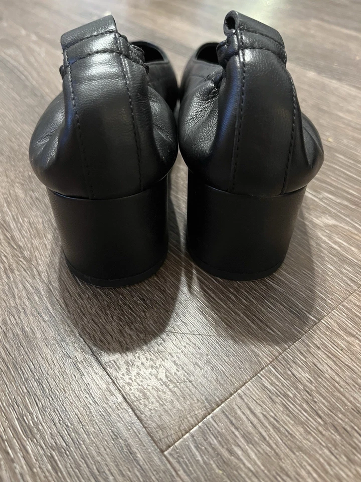 Everlane The Day Tacón Cuero Slip On Block Tacones Clásicos en Negro Foto 4 de 4