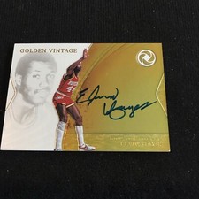 2018-19 Opulence Elvin Hayes Golden Vintage Autograph Auto #25/25