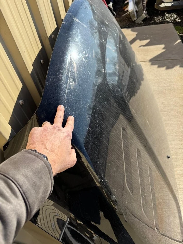 RAM 2500/3500 2013-2018 OEM HOOD P/N 2242G2803 ORIGINAL OEM USADO MOPAR PIEZA Foto 4 de 4