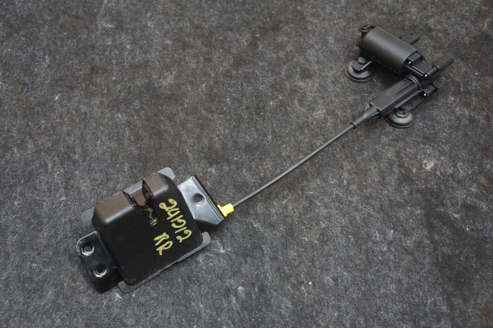 Rear Trunk Lid Latch Lock Actuator MY83-F442A66-AA Aston Martin Dbx 707 2020-24