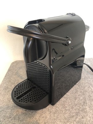 De'Longhi Nespresso Inissia Espresso Machine (Type EN80.B) - Black