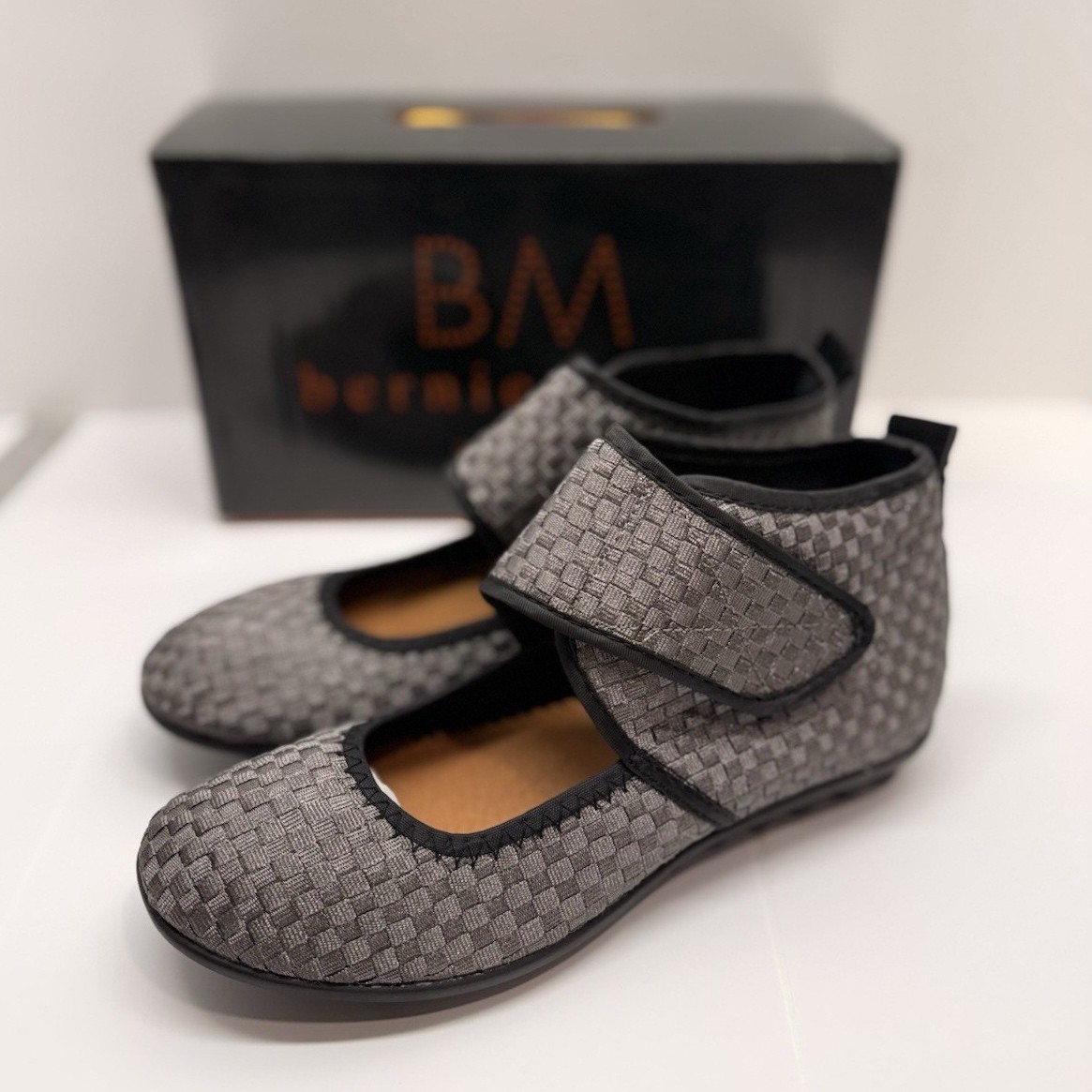 Bernie Mev Gunmetal Tejido Mary Jane Plano Correa Ajustable Puntera Redonda EU 38