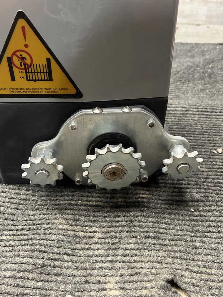 Used VEVOR MD750 3300lbs Automatic Sliding Gate Opener Door Operator ONLY 750W - Image 2 of 4