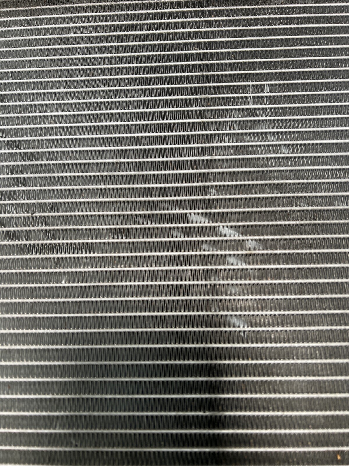 2017 Maserati Levante Engine Cooling Radiator OEM 16478746