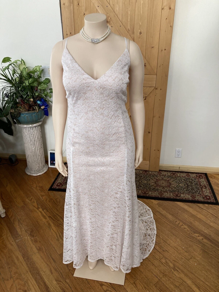 davids bridal vera wang plus size 26 W This Gown Is A Plus Size Beauty. Hurry