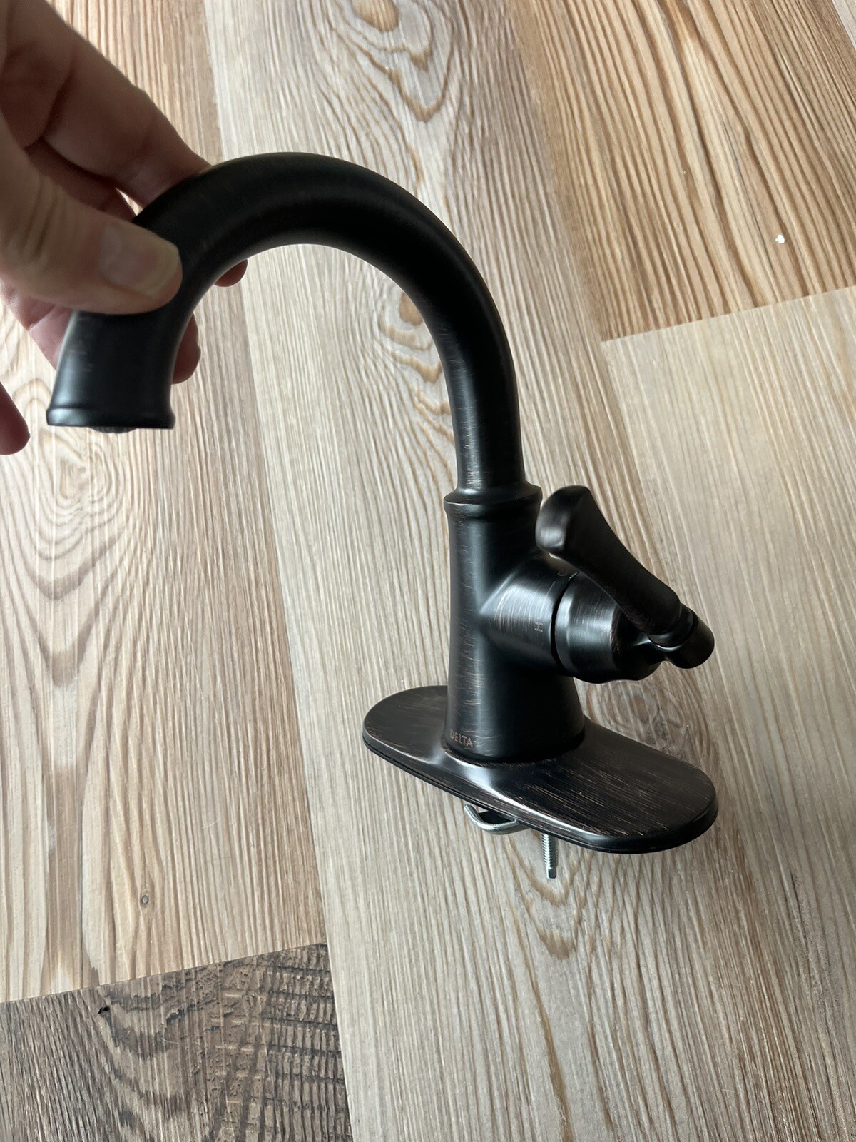 Delta Archdale 15798LFRB Center Set Bronze Bathroom Faucet eBay