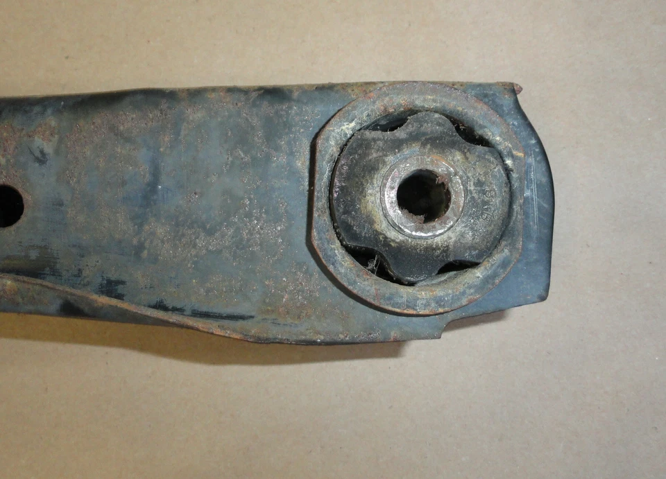 82-02 Camaro Firebird Trans Am Factory Rear Lower Trailing Arm LH or RH 04164 - Image 4 of 4