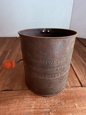 Vintage 40'S-50'S Bromwell's Measuring Flour Sifter 5 Cups Made in USA 6" x 6"