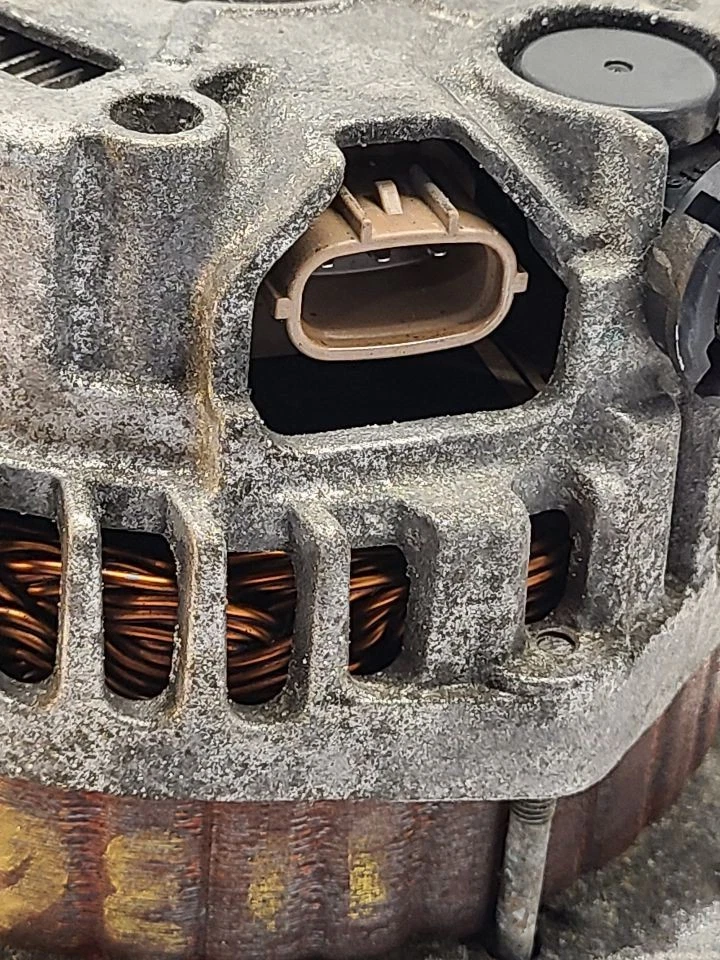 Alternador Nissan Quest 2011-2017 6 cilindros 130 amperios 231001AA1B 11-17       Foto 4 de 4