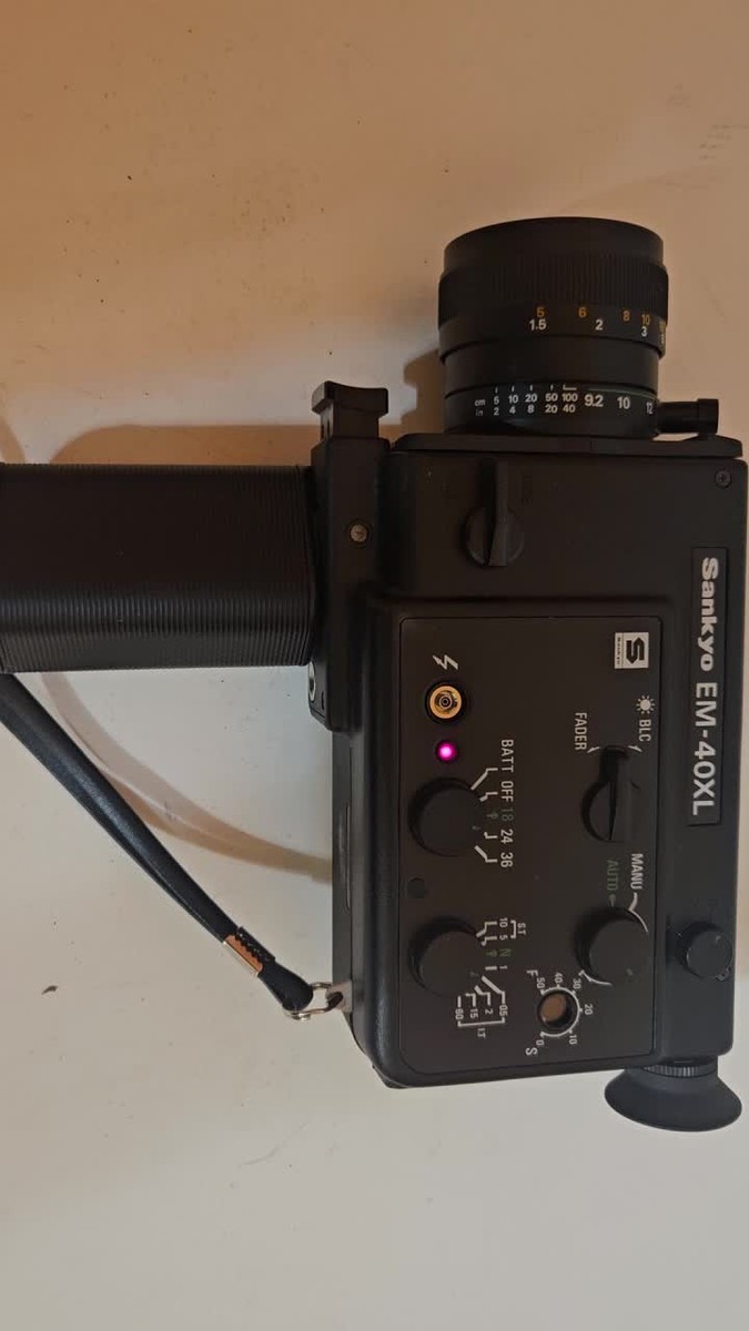 Sankyo EM‑40XL Super 8mm Film Movie Camera – For Parts or Repair