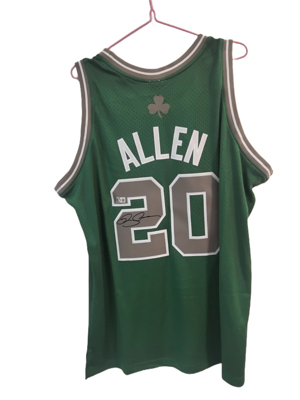 Ray Allen Signed Jersey W/ Beckett COA Boston Celtics # 20