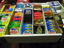  OLD SEALED UNOPENED BASEBALL CARD PACKS PLUS ONE FREE MANTLE CARD PER LOT!!!