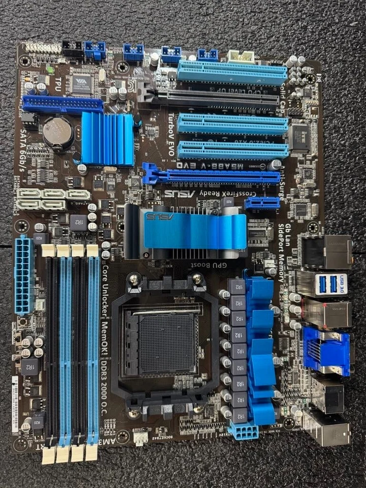 ASUS M5A88-V EVO AMD 880G Socket AM3+ SATA 6Gb/s HDMI ATX Motherboard - Image 2 of 4