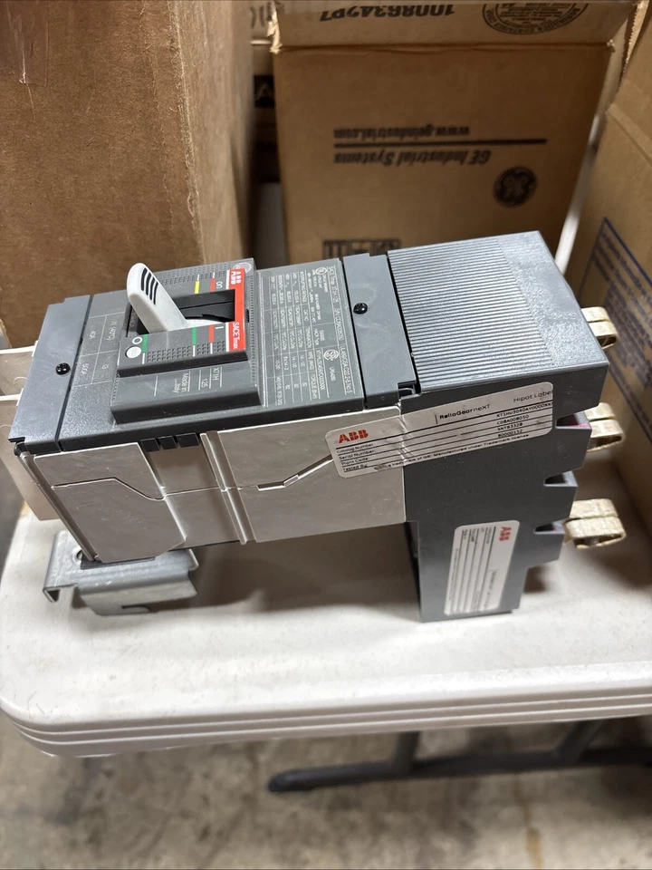 ABB Sace tmax xt1h 125 3 杆 45 安培断路器 Allen Bradley 全新带盒 — 第 2/4 张图片