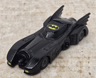 1989 ERTL Batmobile 1:64 Diecast Batman Keaton DC Comics