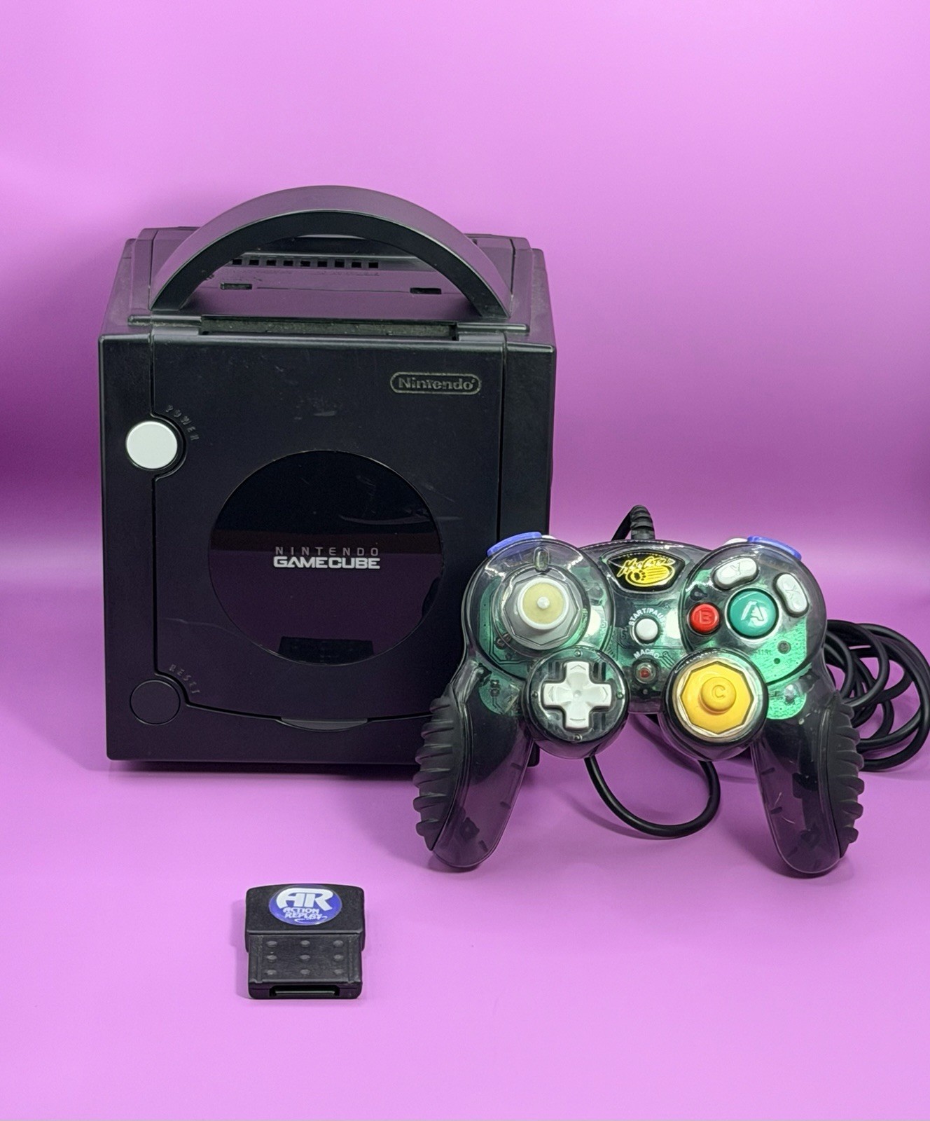 Nintendo GameCube console nera PAL con controller Mad Catz + Action Replay