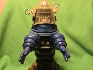Robby the Robot プラスチックモデルキット Robby the Robot
