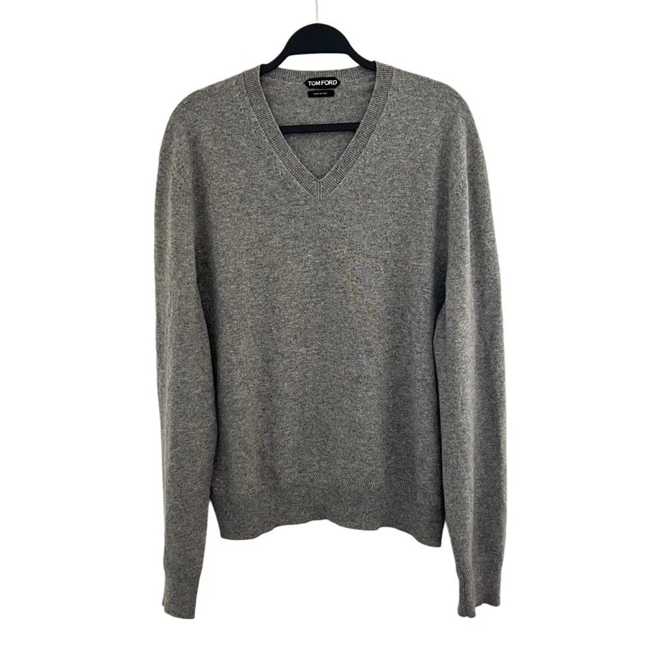 Suéter Tom Ford Auténtico Para Hombre 100% Cachemira Elegante Gris Cuello en V 54 L $1890 Foto 3 de 4