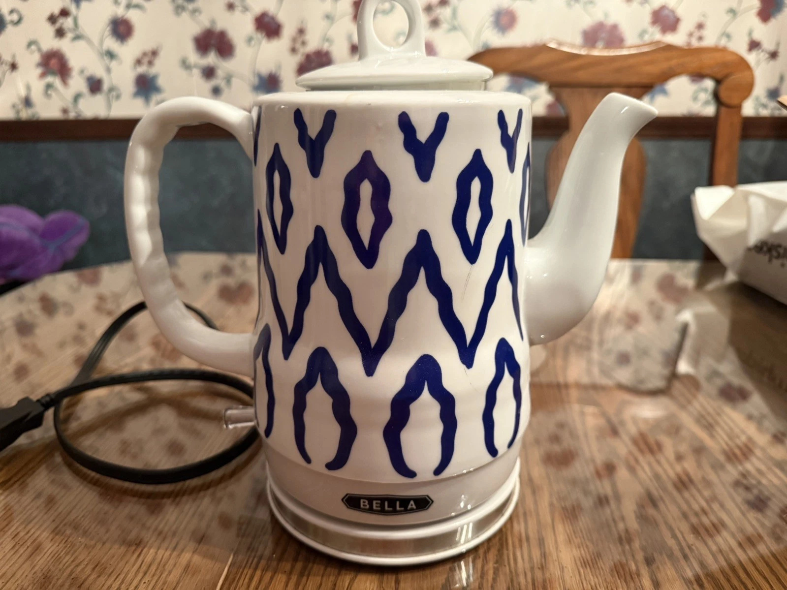Bella Sensio Ceramic Electric Tea Kettle 1.5L Model KE7937-A White Blue