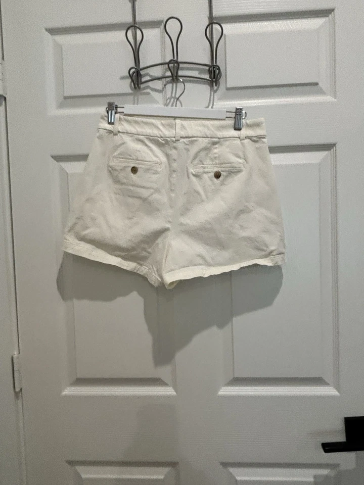 J. Pantalón corto vaquero marfil Crew talla 6 entrepierna de 3,5 pulgadas Foto 2 de 3