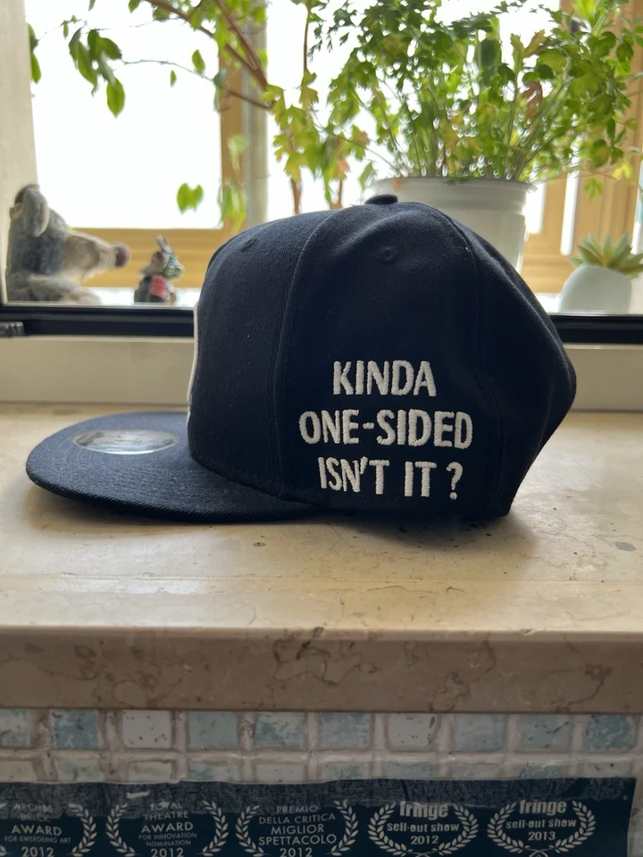  Jordan x Space Jam Snapback Hat "That's All Folks!" Skull Looney Tunes  - Imagem 4 de 4