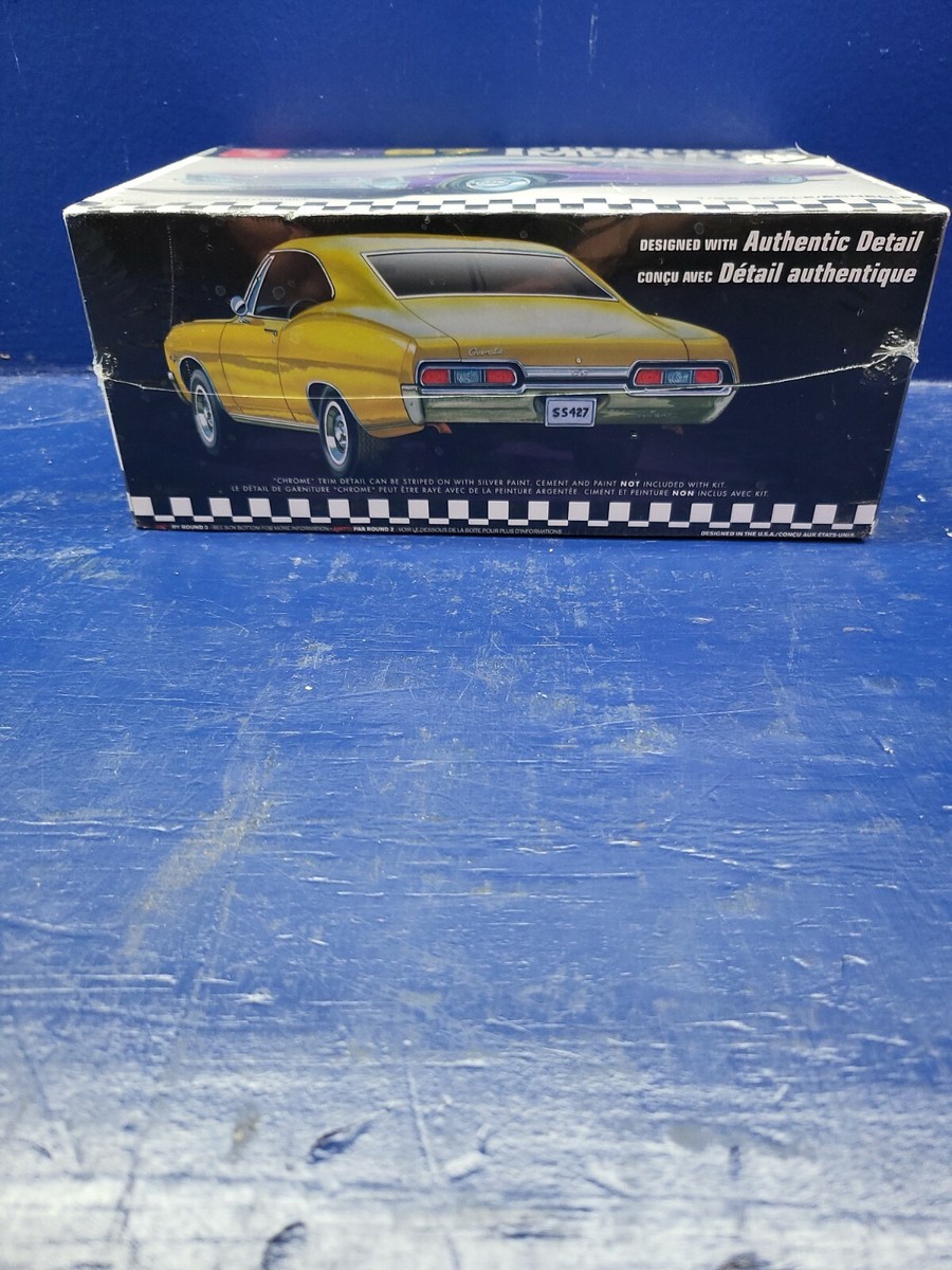 AMT 1:25 Scale 1967 Chevrolet Impala SS Plastic Model Kit