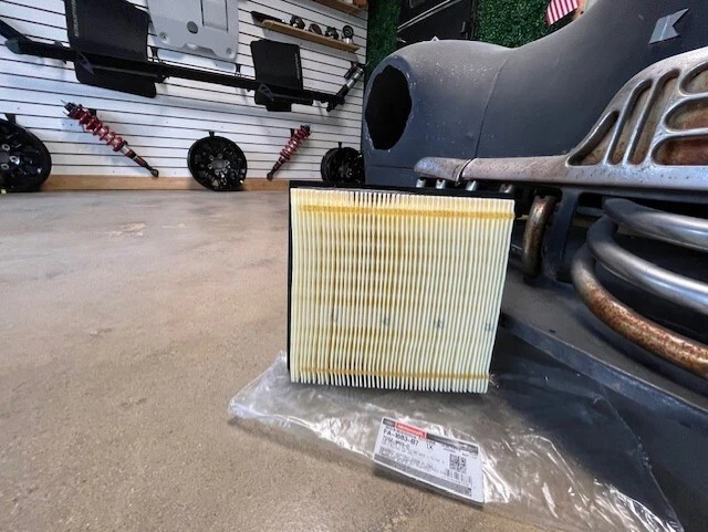 (1) Genuine OEM Motorcraft FA1883 Ford 7C3Z9601A Air Filter - Image 3 of 3