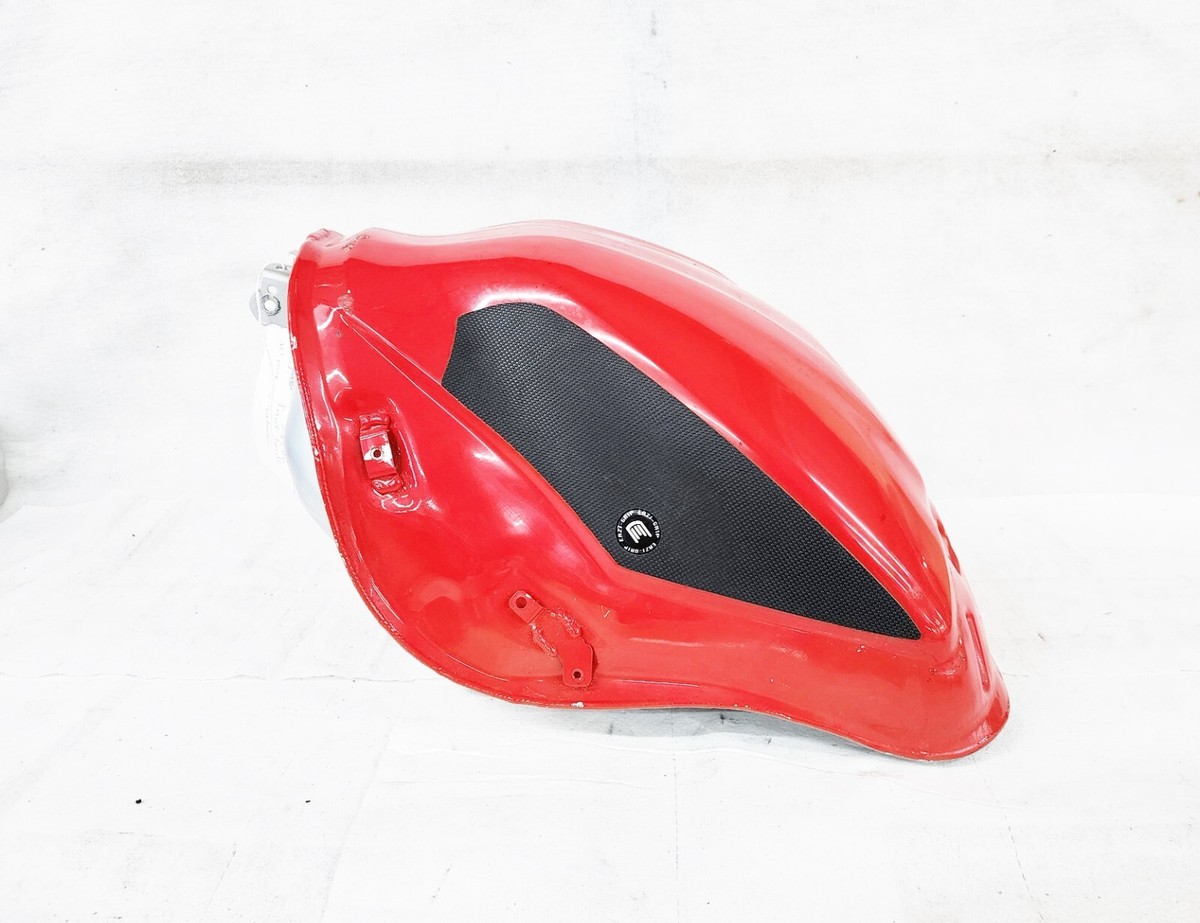 2017 - 2024 YAMAHA YZF R6 OEM RED FUEL TANK BN6-24110 17-20 GAS