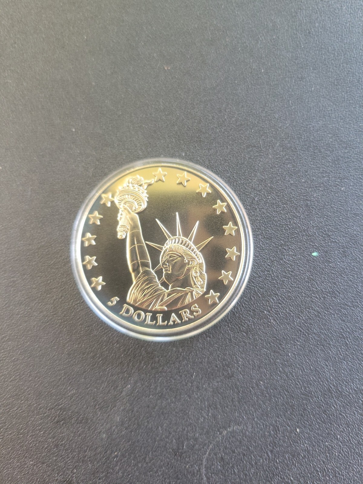 2000 LIBERIA Republic 5 DOLLARS Coin STATUE Of LIBERTY UNC COA 2000-liberia-republic-5-dollars-coin-statue-of-liberty-unc-coa
