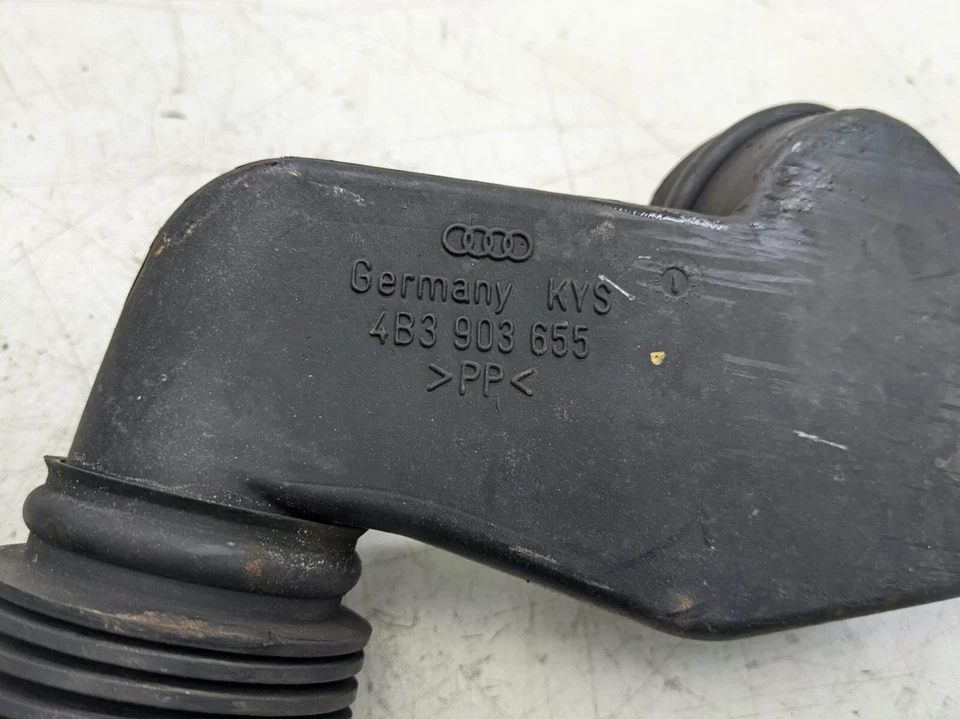 AUDI S6 4.2 V8 2003 AIR INTAKE PIPE HOSE ALTERNATOR PIPE 4B3903655 - Image 2 of 4