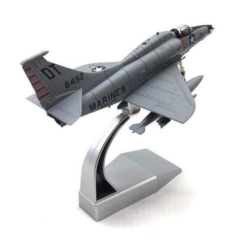 Modelo Militar Diecast 1:72 Avión de Combate Douglas A-4 Skyhawk Para Colección - Imagen 3 de 12
