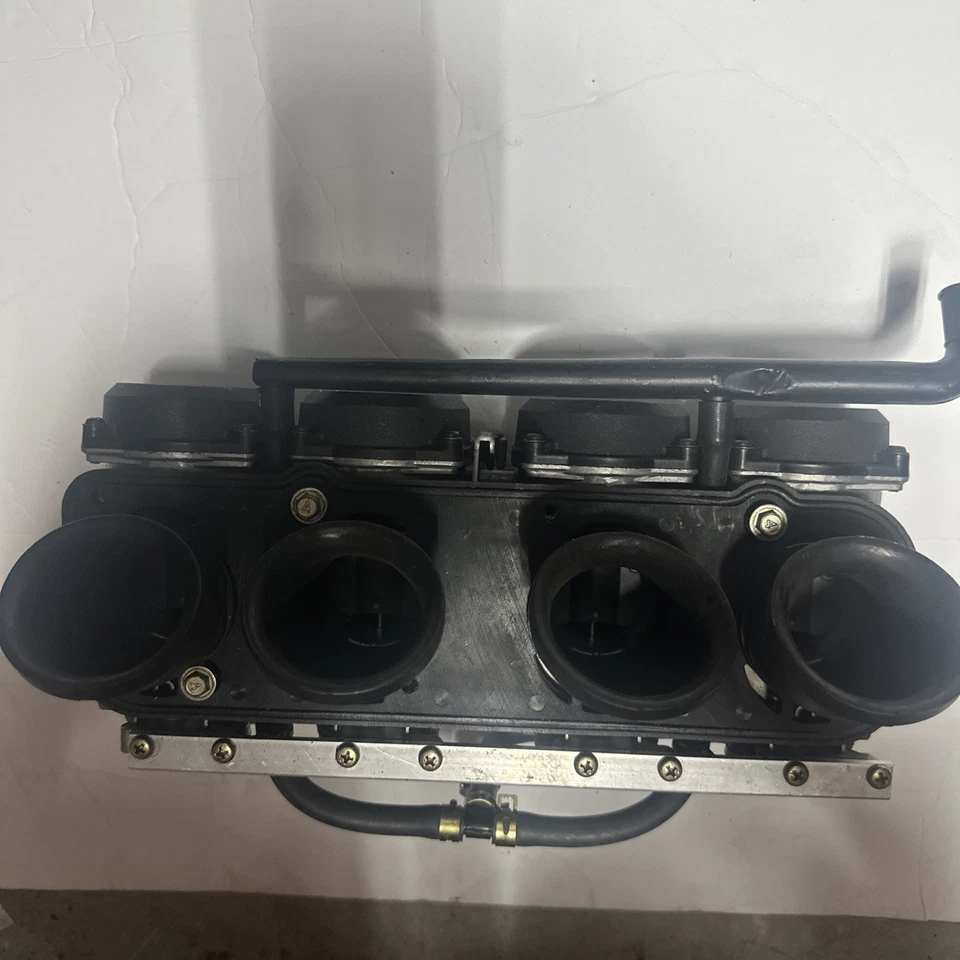 Carburadores Kawasaki Ninja ZX11D 1990-1998, carbohidratos necesitan ser limpiados Foto 4 de 4