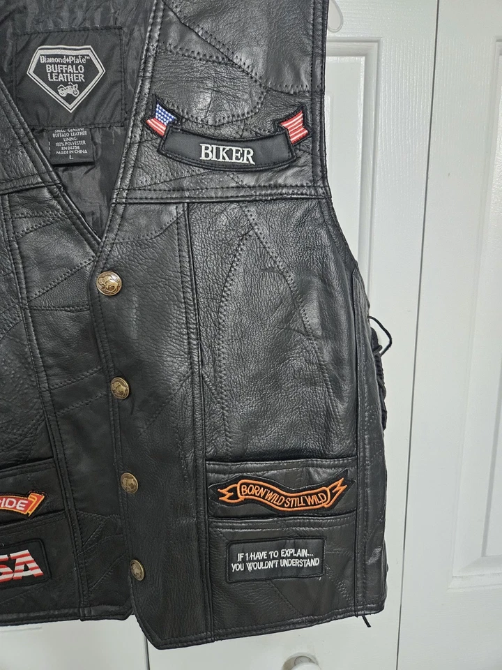 Chaleco de motociclista Diamond Plate™ diseño roca cuero búfalo con parches talla grande Foto 3 de 4
