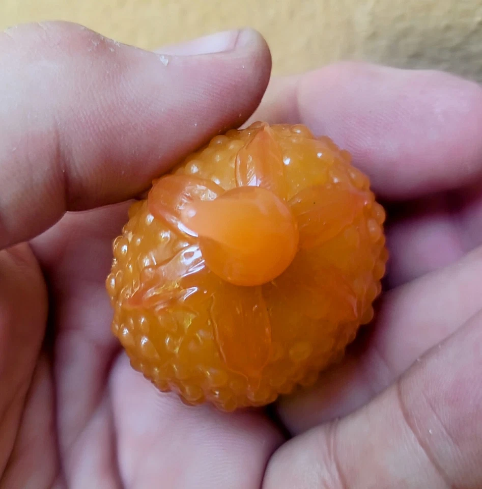 Vintage Chinese Strawberry Peking Glass Snuff Bottle - RARE - Image 3 of 4