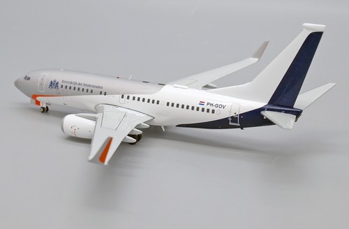 Government of the Netherlands B737-700(BBJ) Reg: PH-GOV JC 1:200 Diecast LH2307 - Picture 5 of 13