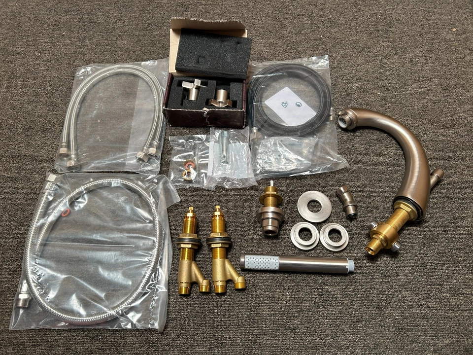 Rohl A1264XMSTN Avanti Bath 4-hole deck mounted tub filler in Satin Nickel /WH - Image 2 of 4