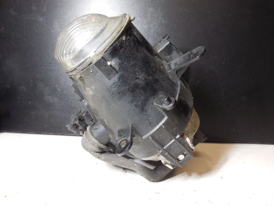 Faro antiniebla delantero izquierdo y derecho BMW 325i 330i E46 2002-2005 E3E06P 2 piezas Foto 4 de 4