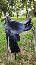 DP Quantum Short Light Saddle ~ Black~ comes with girth & saddle cover