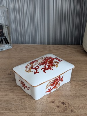 Vintage Crown Staffordshire Rangoon Bone China Deckeldose Schmuckstück roter Drache