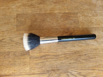 Bdellium | Make-up Pinsel | Werkzeug 955 | Foundation und Puderpinsel