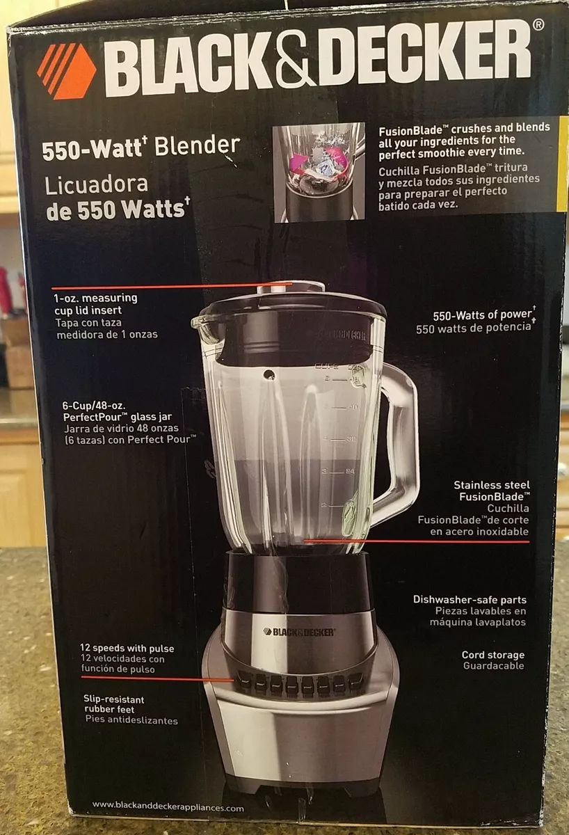 Black & Decker Fusion Blade 12 Speed Pulse Electric Blender 550 watt 6  Cup/48oz